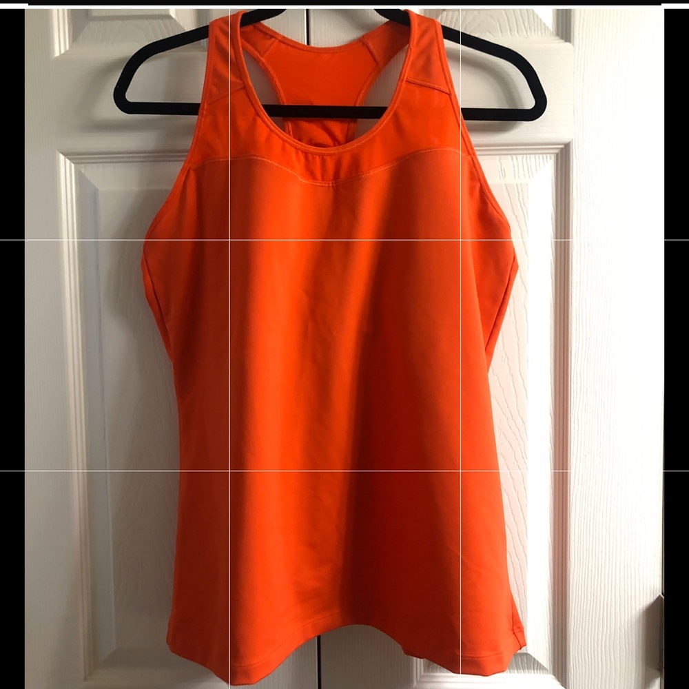 Athleta workout tank with built-in bra